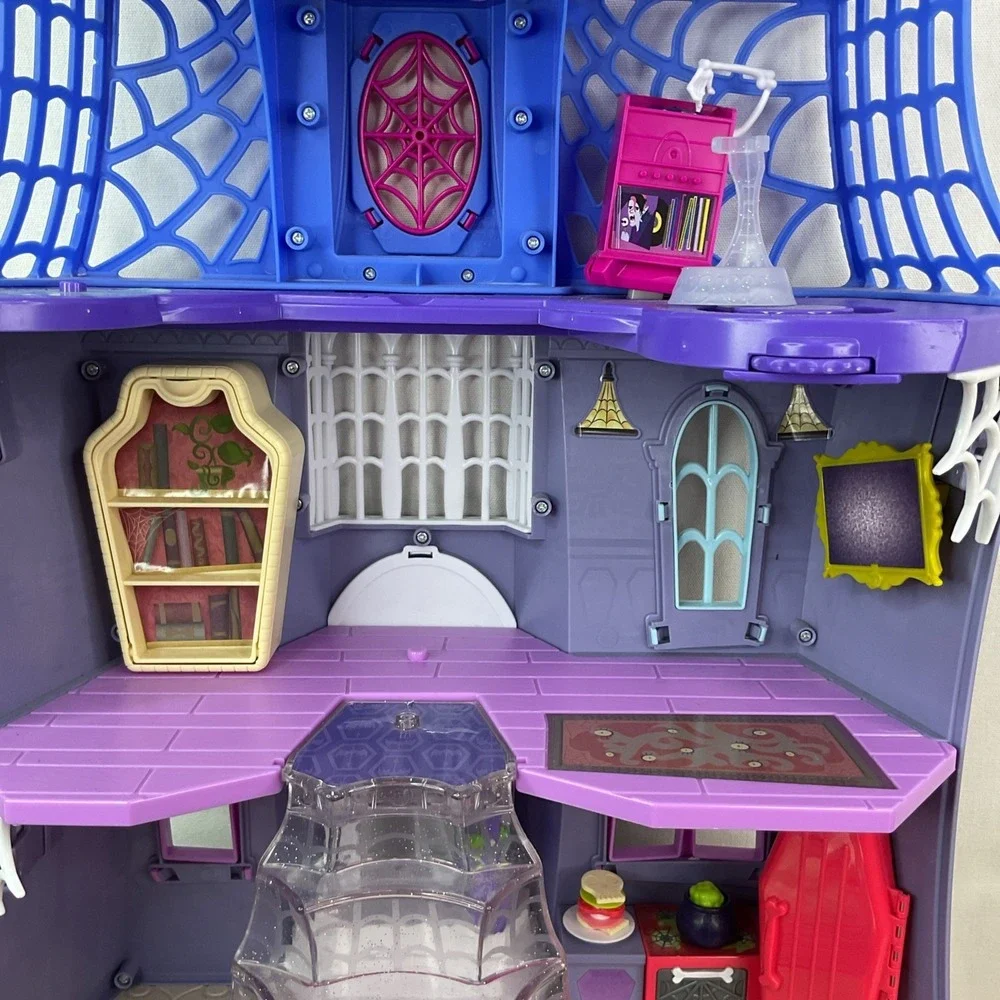 Disney Jr. Vampirina Scare B&B Doll Play‎ House Mansion Castle Playset House